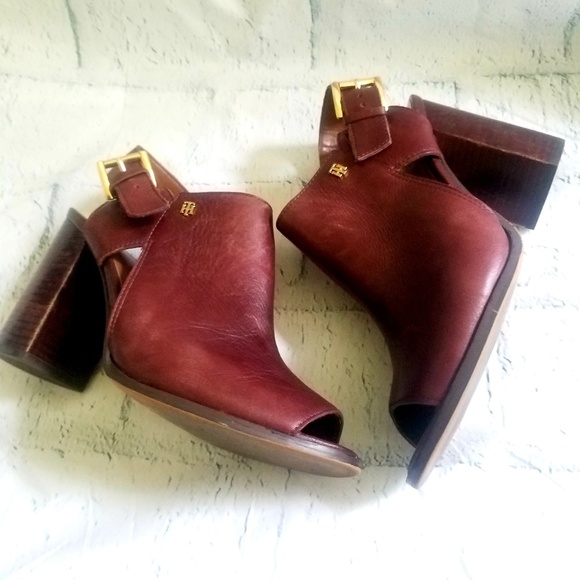 Tommy Hilfiger Shoes - Tommy Hilfiger Twpeppy Chunky heel dress  sandal